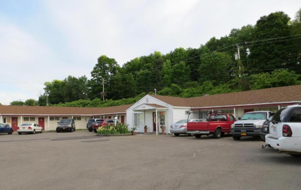 Cortland Motel Exterior photo