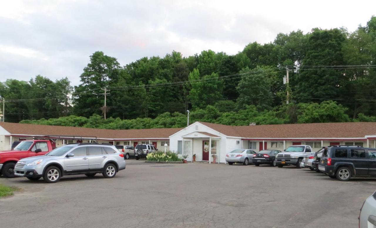 Cortland Motel Exterior photo